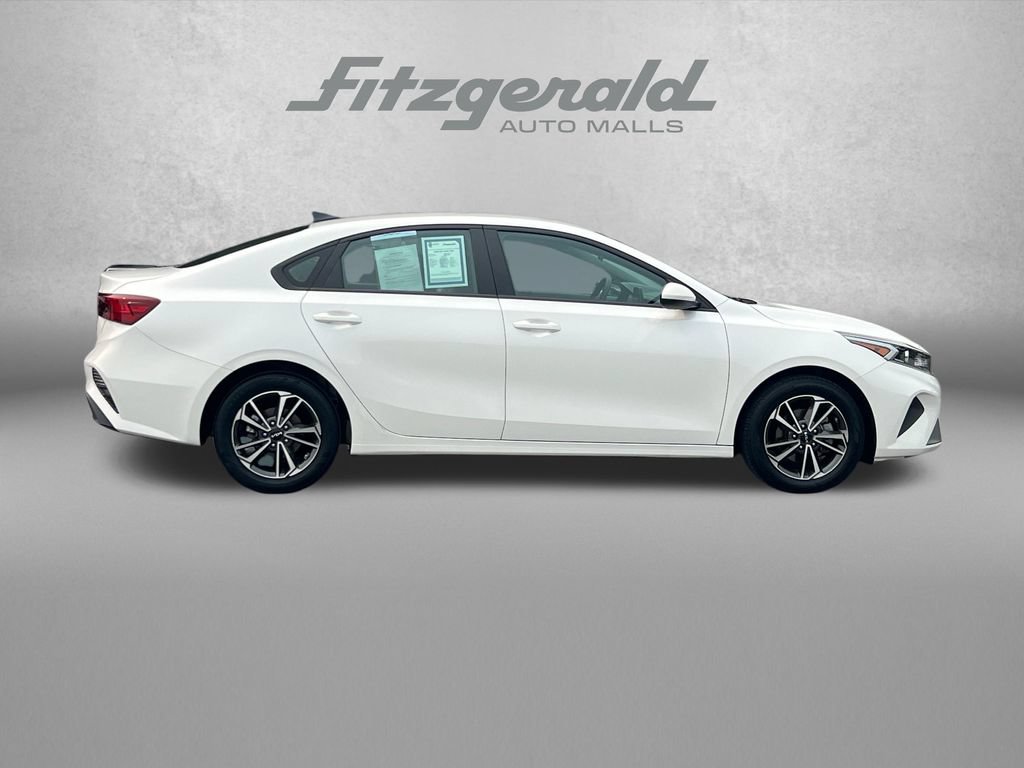 Used 2023 Kia Forte LXS FWD image 3