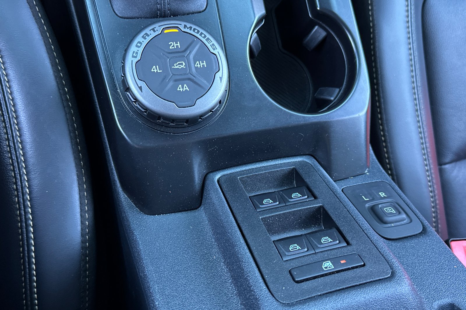 Used 2025 Ford Bronco Badlands AWD/4WD image 27