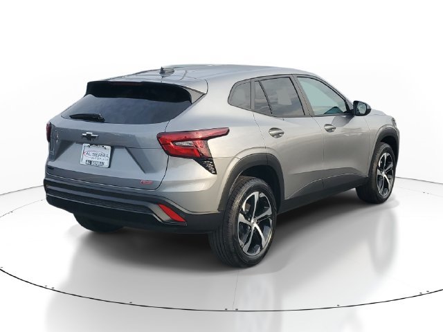 Certified 2026 Chevrolet Trax RS FWD image 4