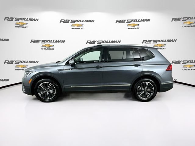 Used 2024 Volkswagen Tiguan SE FWD image 4