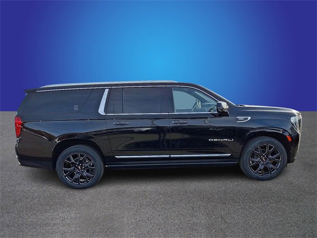 Used 2023 GMC Yukon XL Denali image 4
