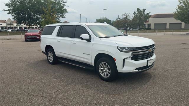 Used 2022 Chevrolet Suburban LT AWD/4WD image 27