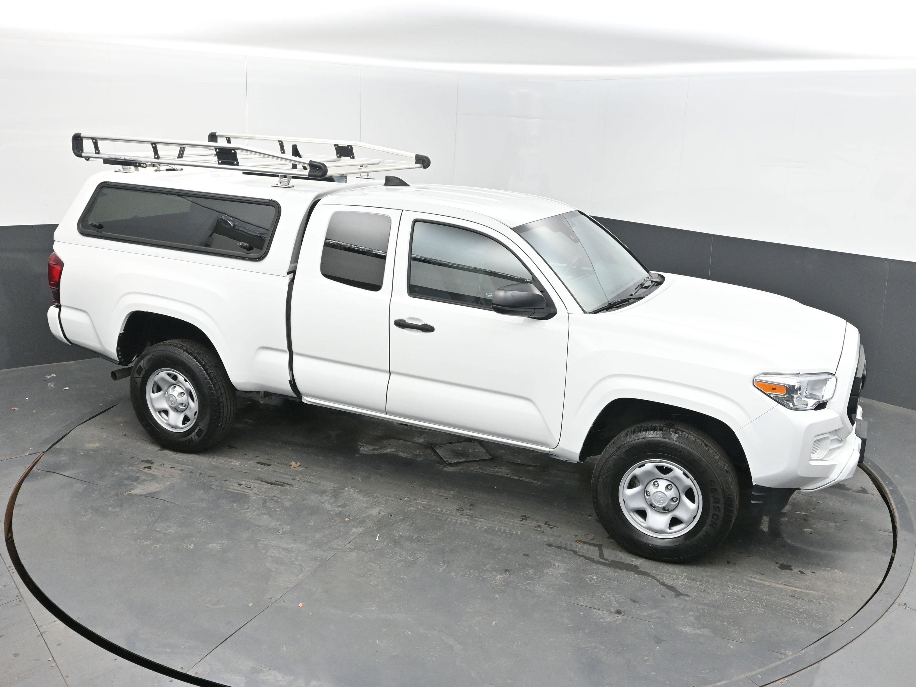 Used 2022 Toyota Tacoma SR image 29