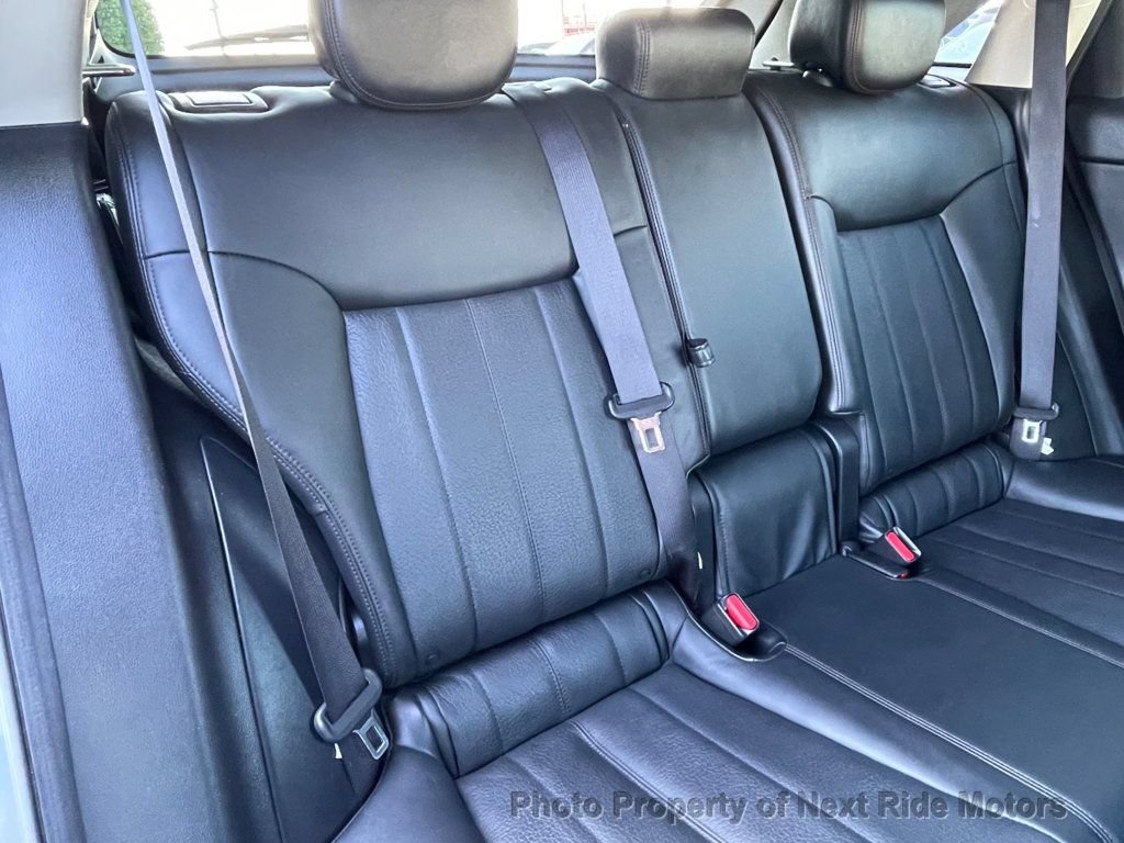 Used 2015 INFINITI QX70 AWD w/ Premium Package image 14