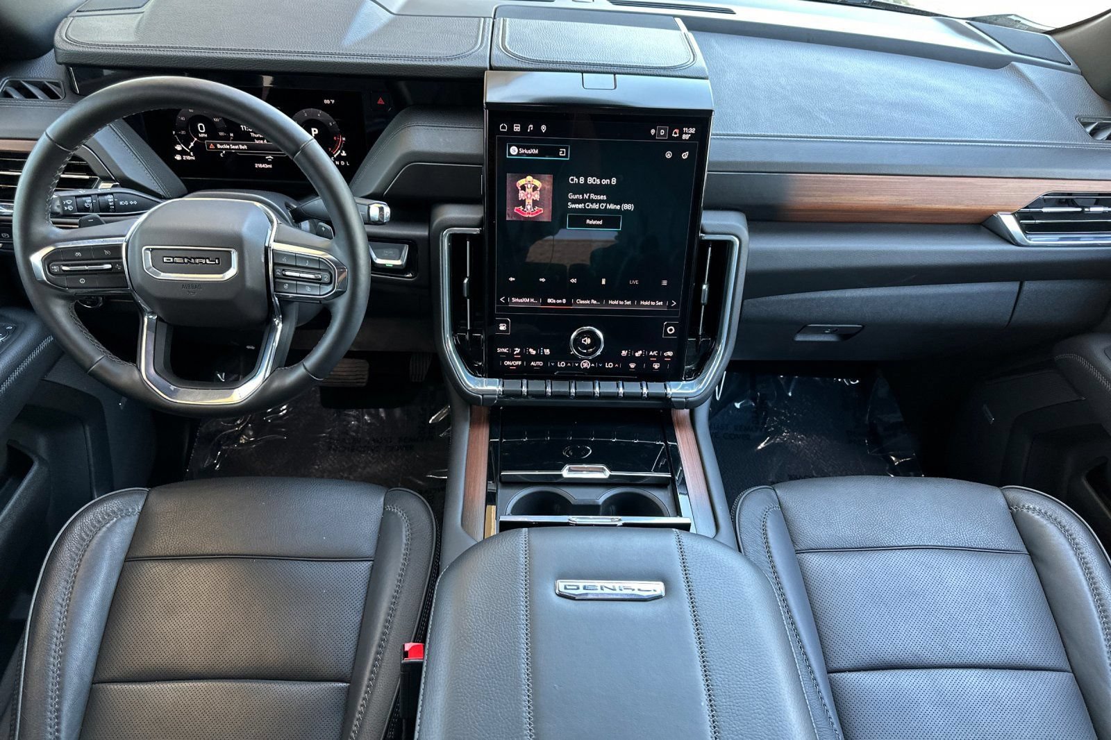 Certified 2025 GMC Yukon Denali RWD image 14