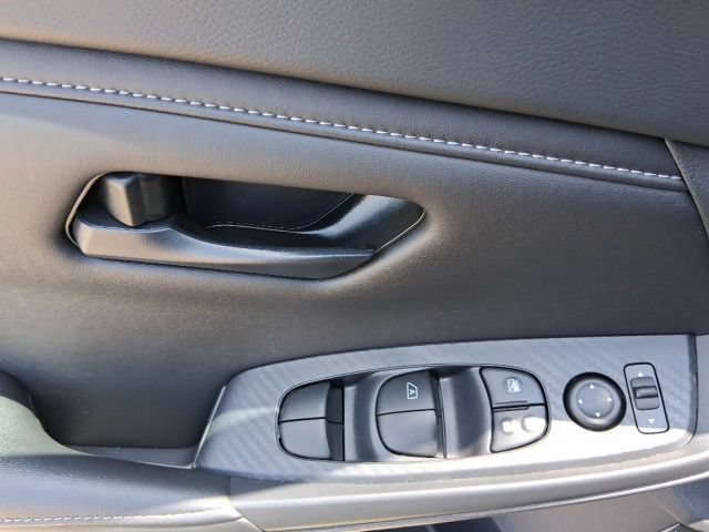 Certified 2025 Nissan Sentra S FWD image 7