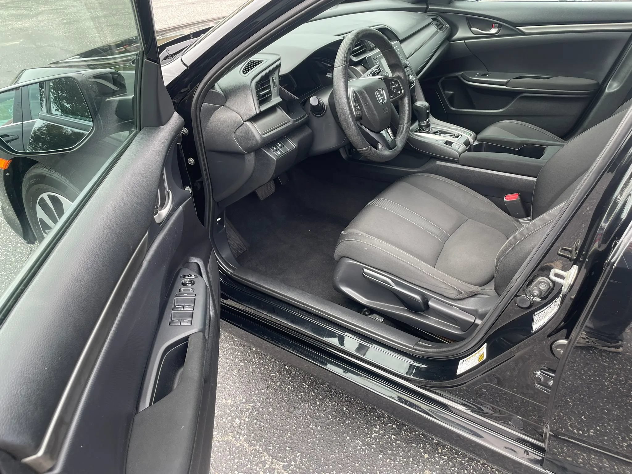 Used 2019 Honda Civic LX image 10