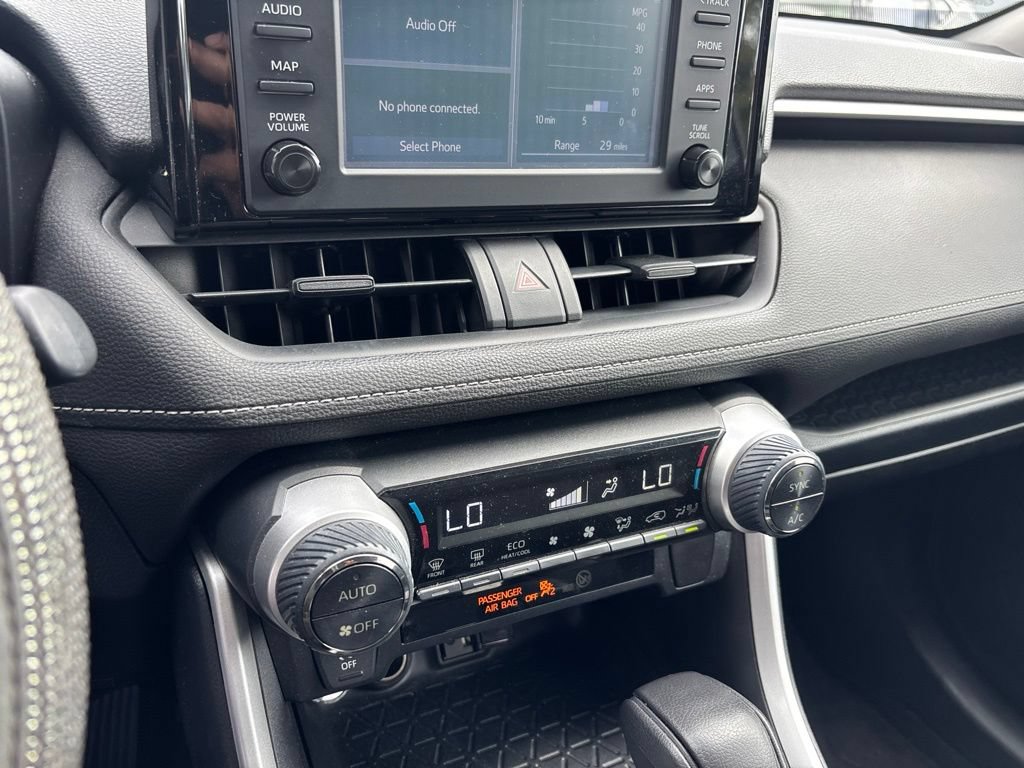 Used 2019 Toyota RAV4 XLE w/ Carpet Mat Package FWD image 19