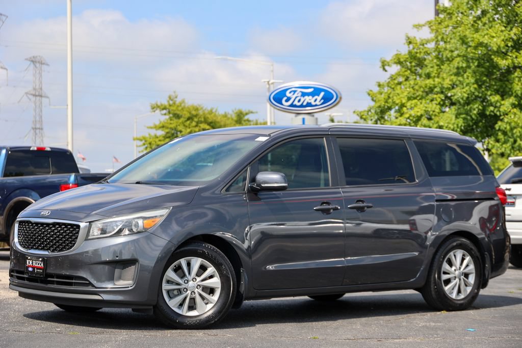 Used 2016 Kia Sedona LX w/ LX Essentials Premium Package FWD image 2