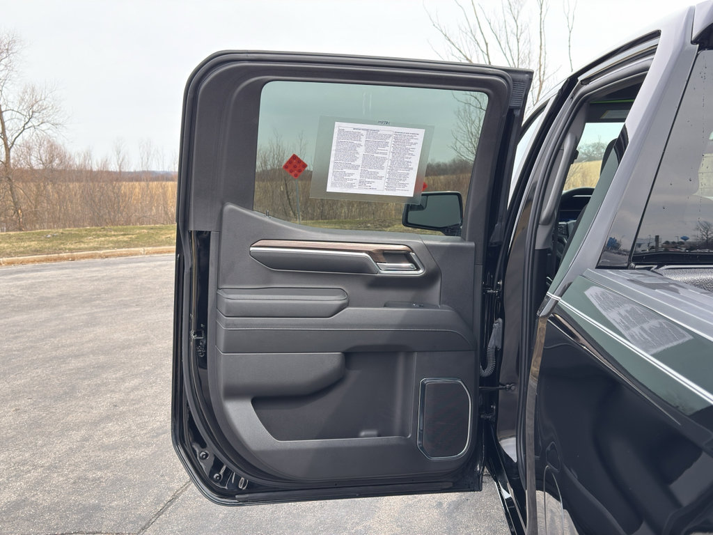 Used 2024 Chevrolet Silverado 1500 LT image 33