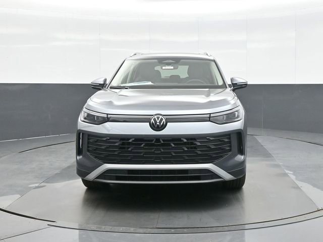 New 2026 Volkswagen Tiguan SE AWD/4WD image 2