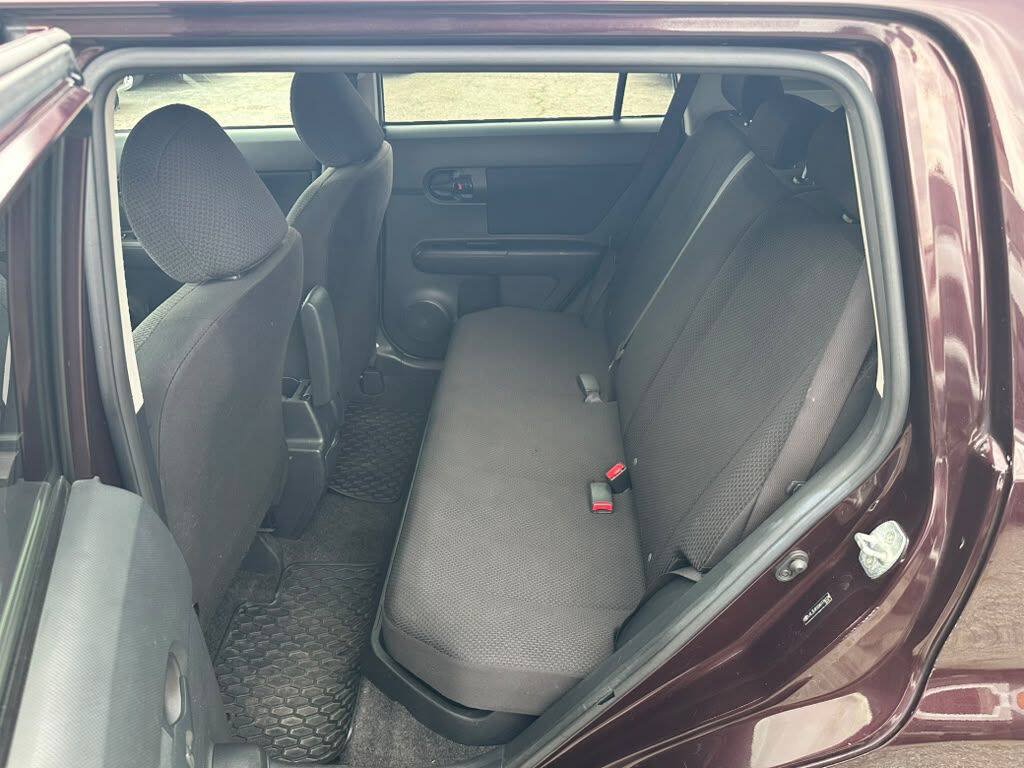 Used 2010 Scion xB FWD image 19
