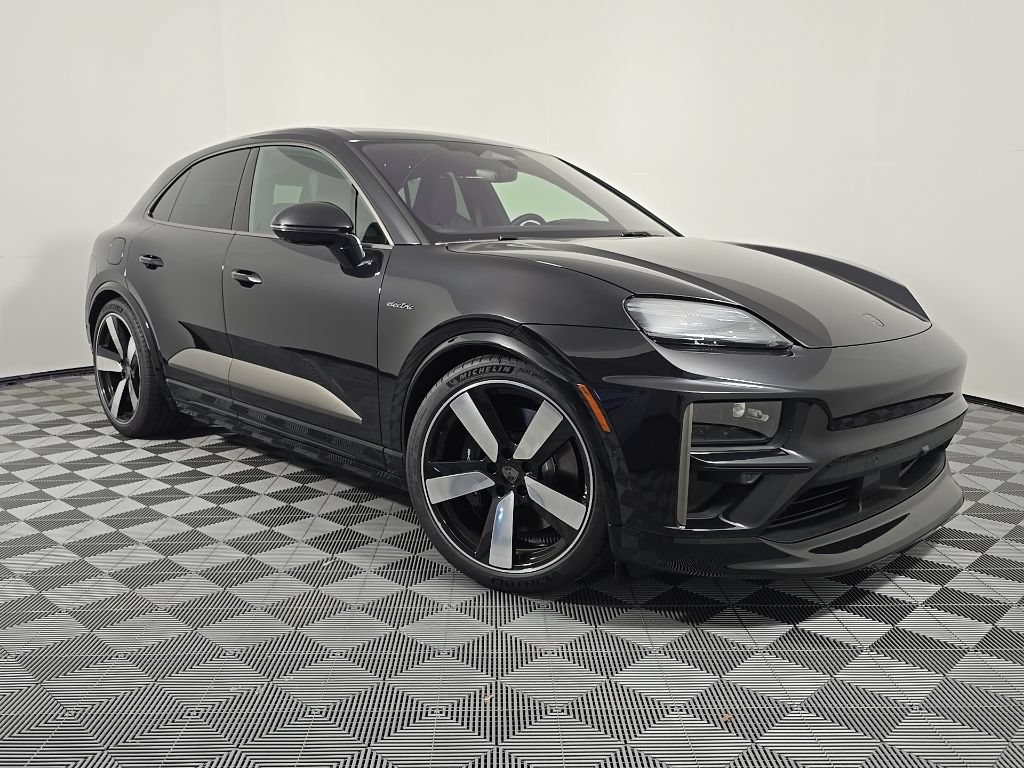 Certified 2025 Porsche Macan Turbo Electric AWD/4WD image 9