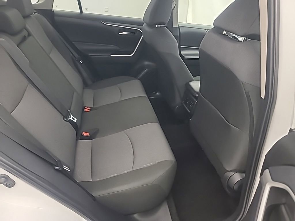 Used 2025 Toyota RAV4 XLE image 18