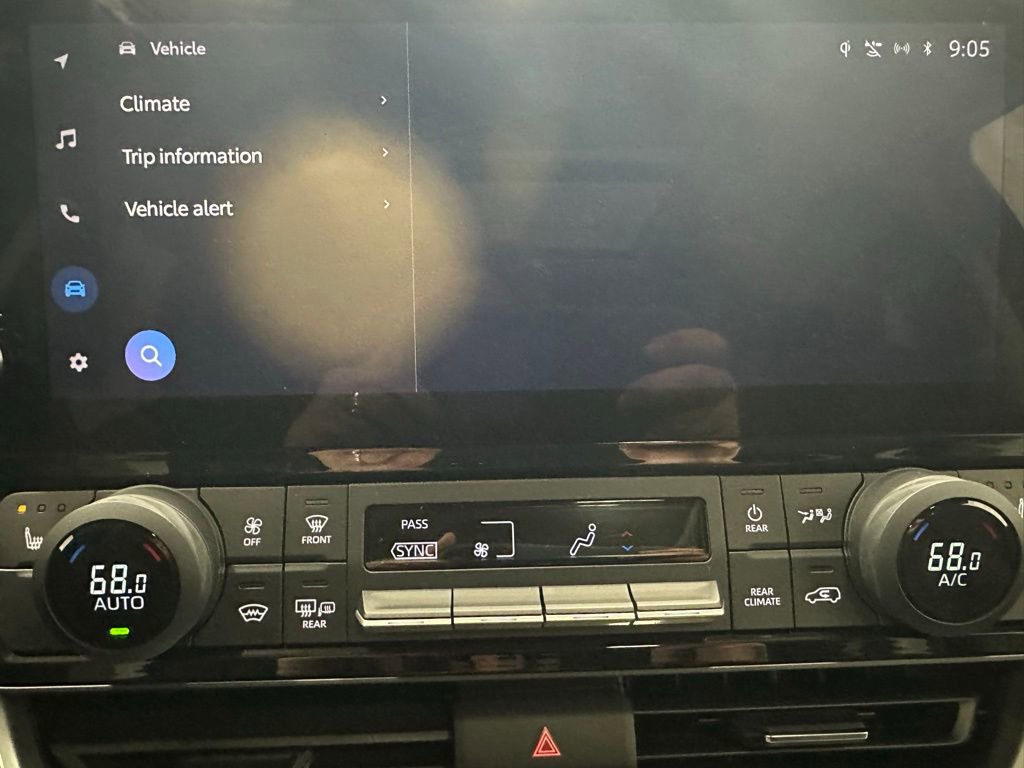 Used 2025 Toyota Grand Highlander AWD image 30