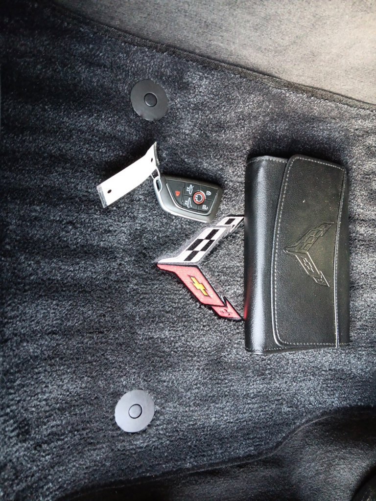 Used 2020 Chevrolet Corvette Stingray Preferred Cpe w/ 2LT Preferred Equipment Group RWD image 31