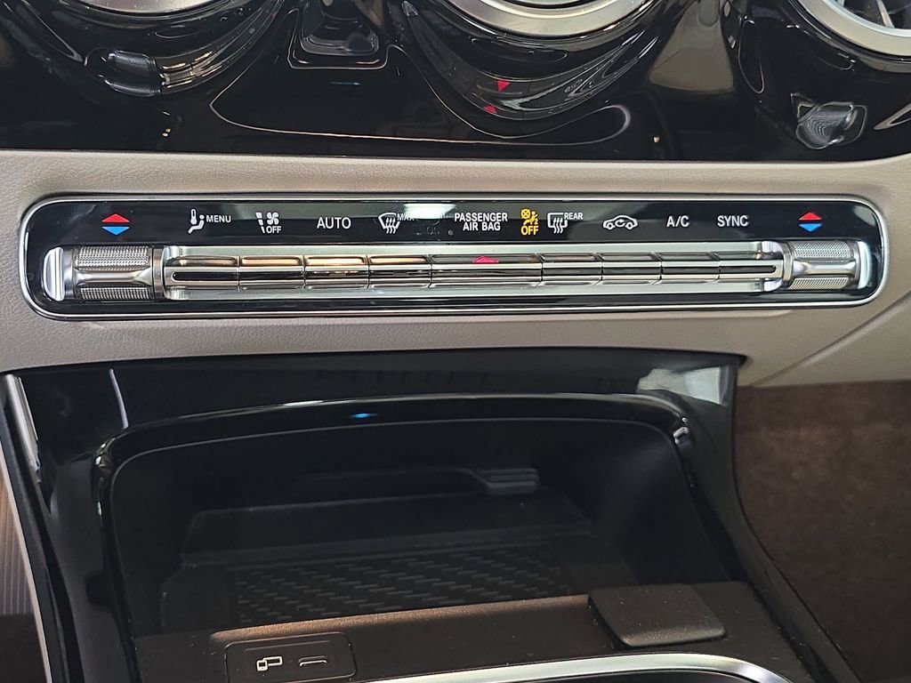 Used 2020 Mercedes-Benz CLA 250 image 25