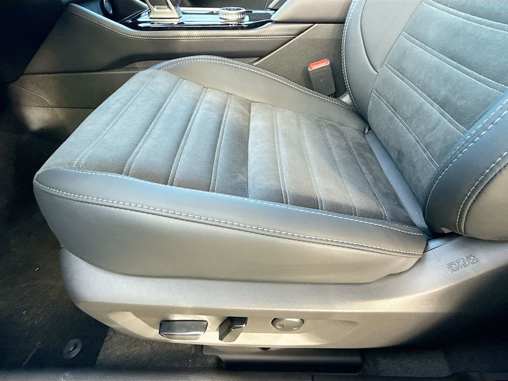 New 2025 Mitsubishi Outlander SE image 20