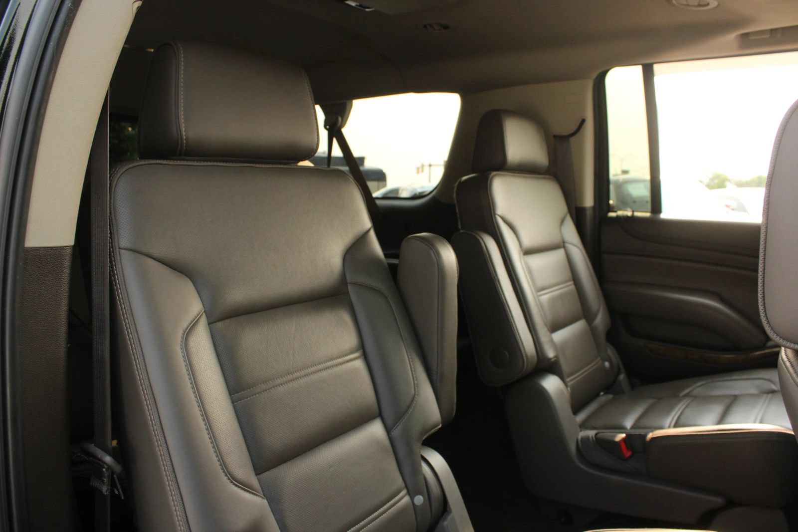 Used 2016 GMC Yukon XL Denali w/ Open Road Package AWD/4WD image 23