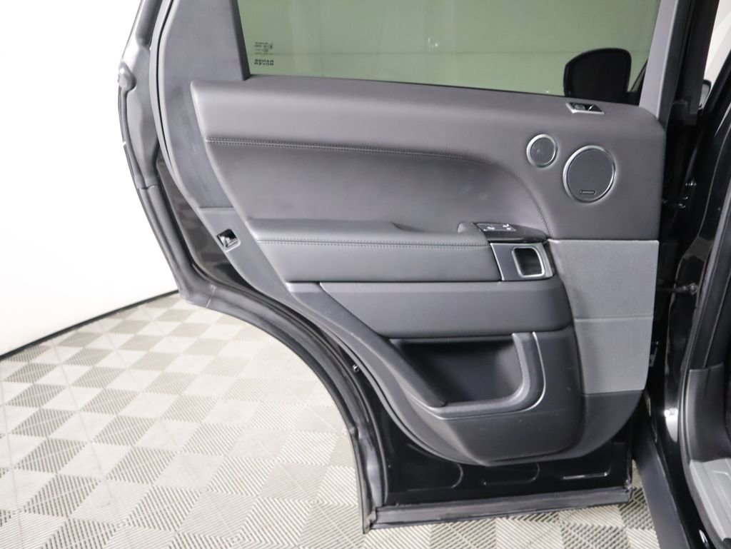 Used 2021 Land Rover Range Rover Sport HST image 27