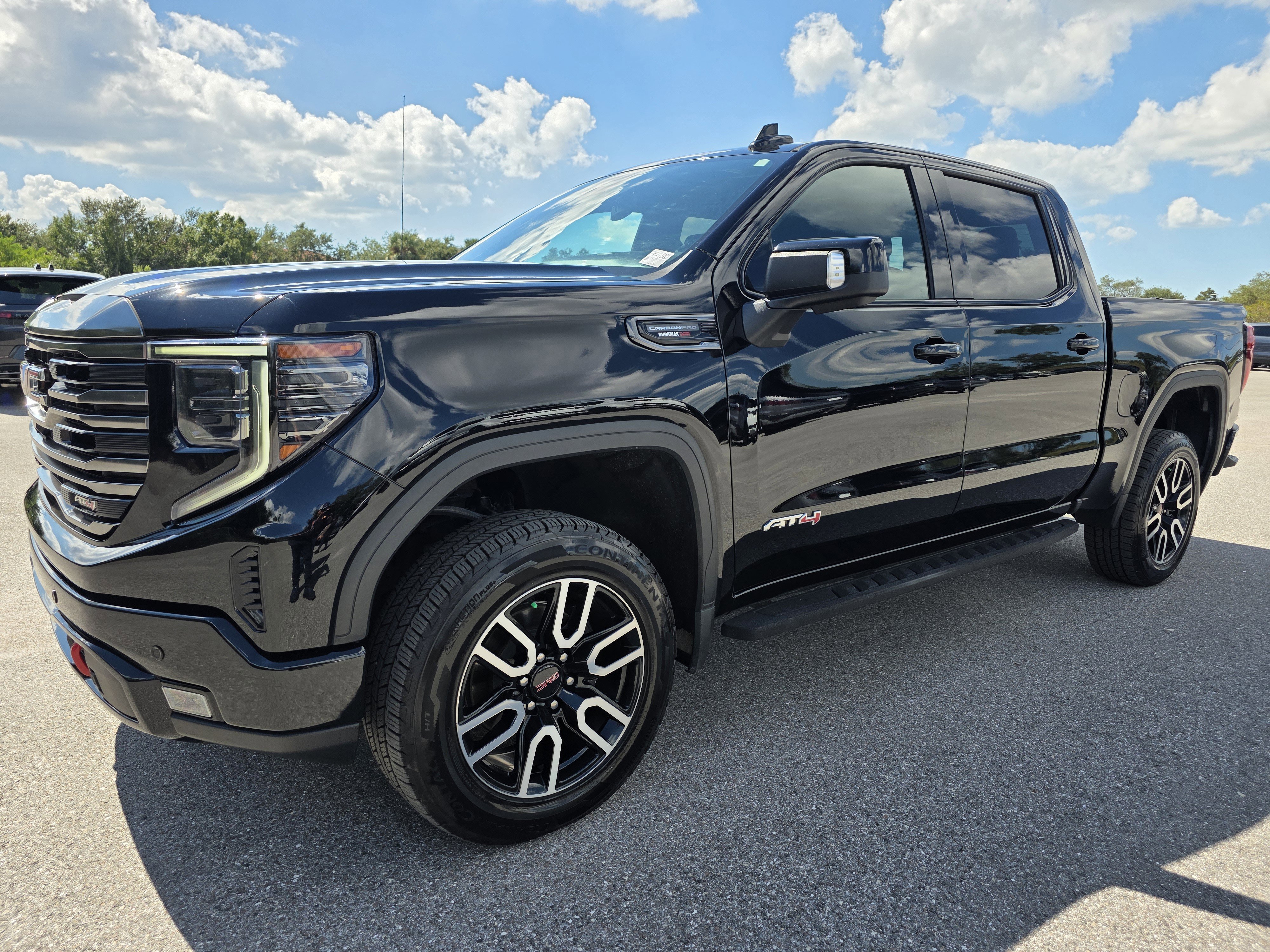 Used 2023 GMC Sierra 1500 AT4 w/ AT4 Premium Package image 8