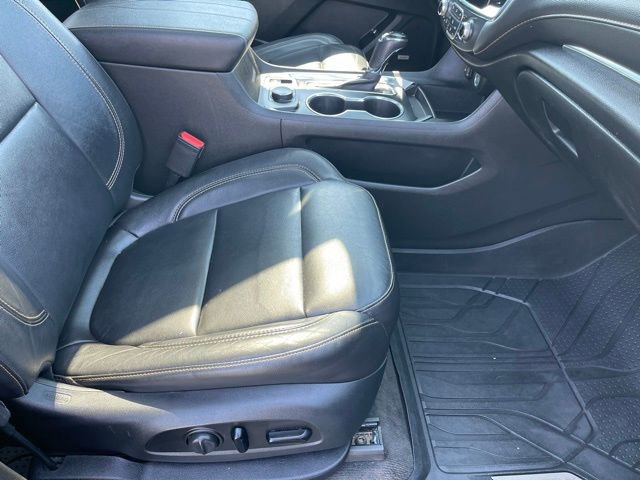 Used 2020 Chevrolet Traverse LT w/ LT Premium Package AWD/4WD image 14