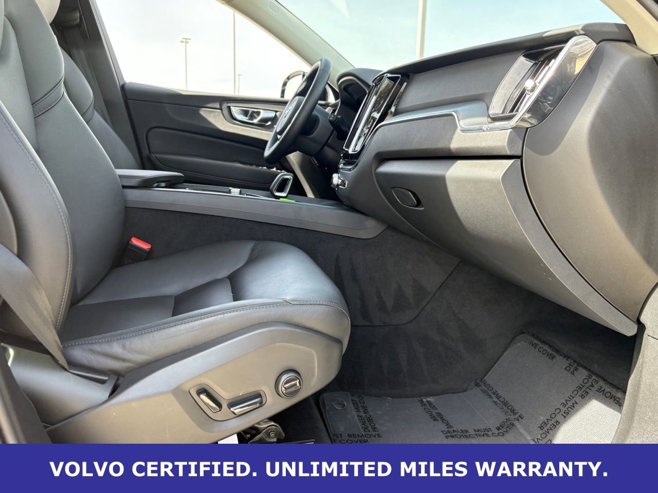 Certified 2025 Volvo XC60 B5 Core image 35