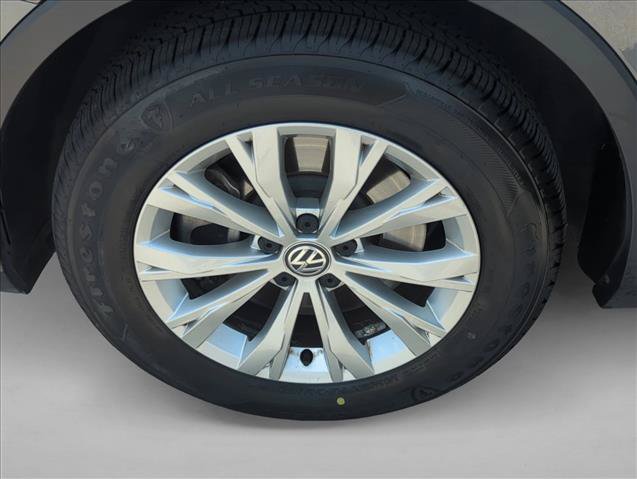 Used 2018 Volkswagen Tiguan SE FWD image 27