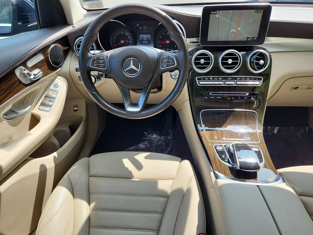 Used 2017 Mercedes-Benz GLC 300 4MATIC image 4