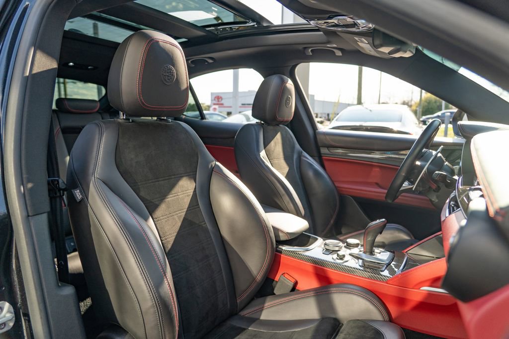 Used 2021 Alfa Romeo Stelvio Quadrifoglio image 22