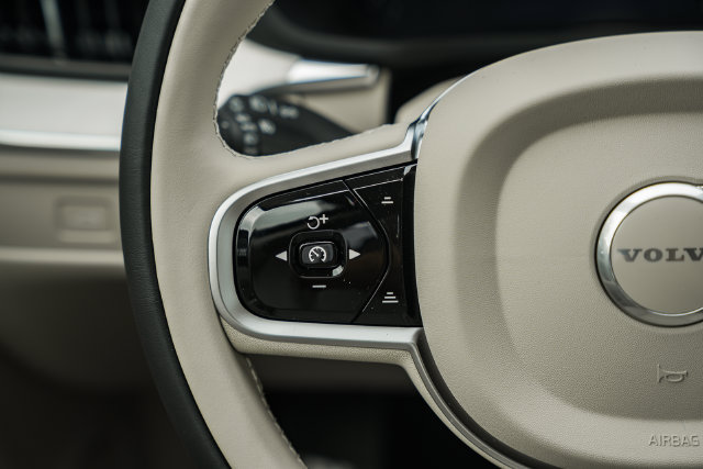 New 2026 Volvo XC60 B5 Ultra w/ Climate Package AWD/4WD image 29