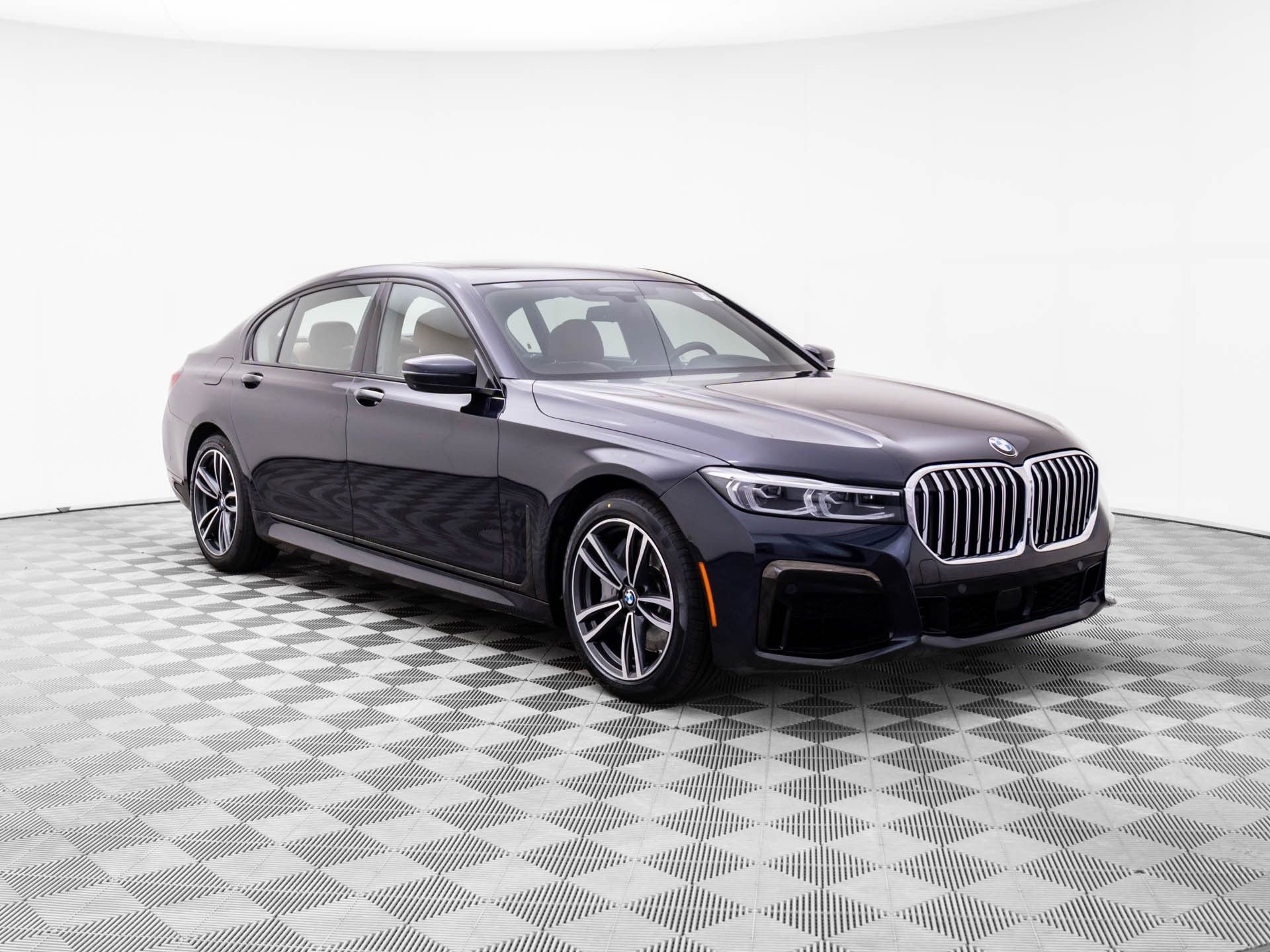 Certified 2022 BMW 750i xDrive w/ Executive Package image 7