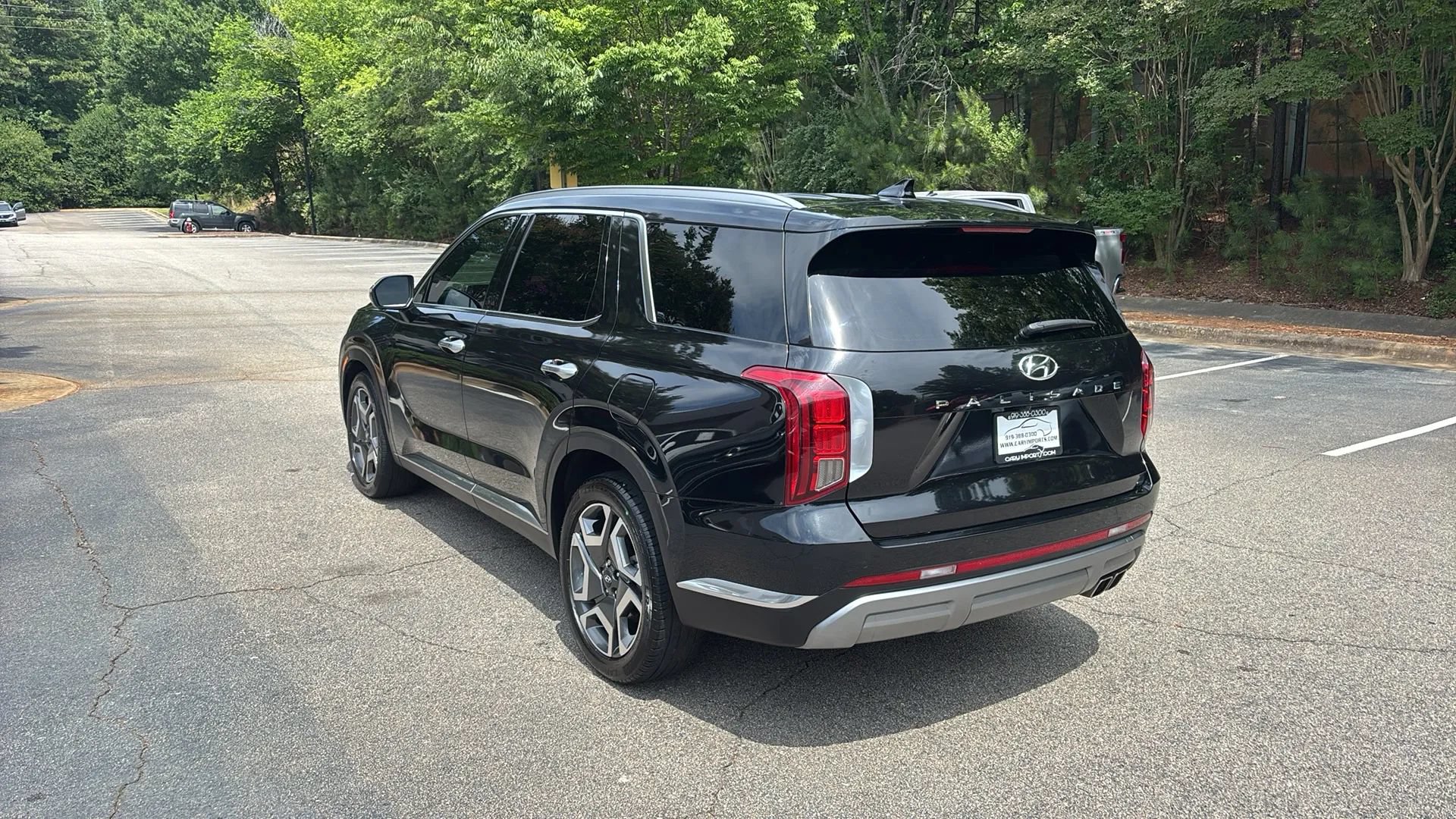 Used 2024 Hyundai Palisade Limited FWD image 7