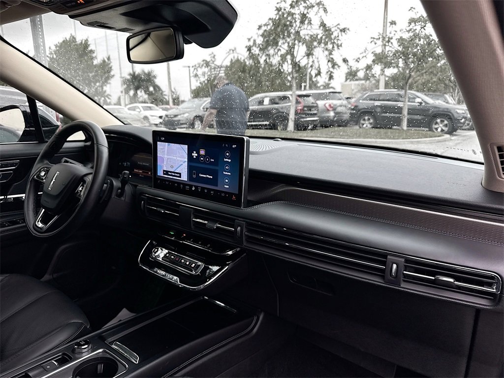 Used 2024 Lincoln Corsair Reserve image 31