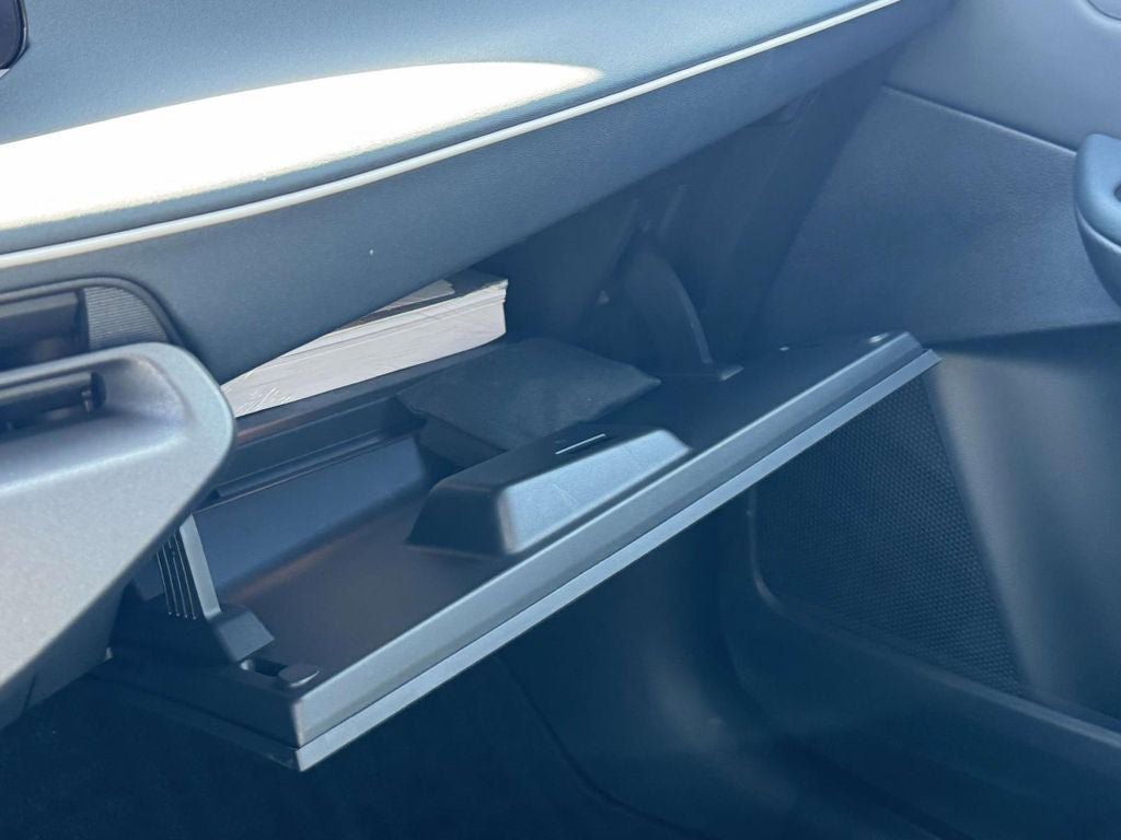 New 2026 Nissan Leaf Platinum+ w/ Floor Mat Package (Platinum+) image 11