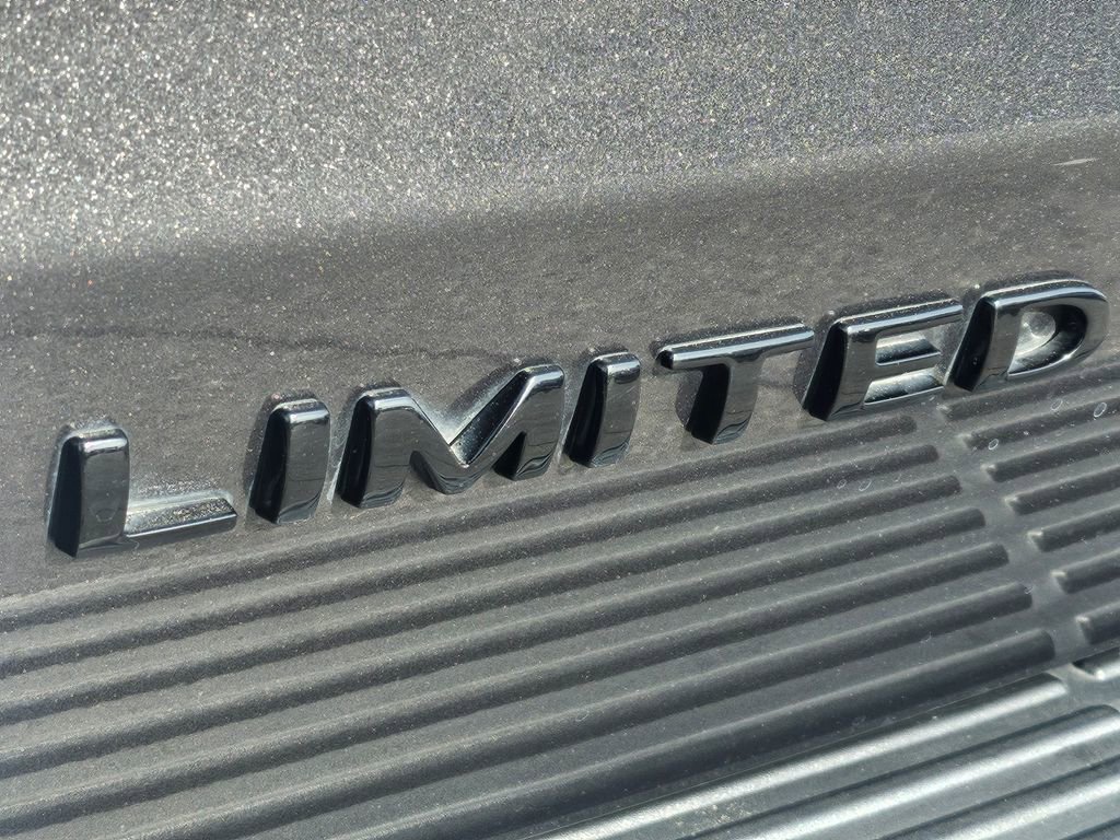 Used 2019 Ford Expedition Limited w/ Equipment Group 303A image 33