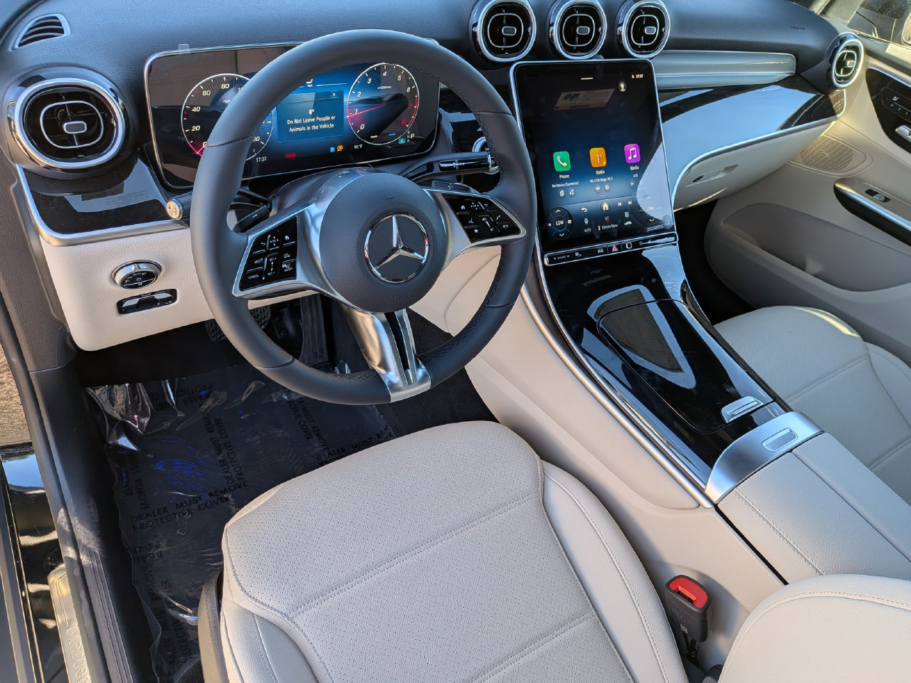 New 2027 Mercedes-Benz GLC 300 image 4