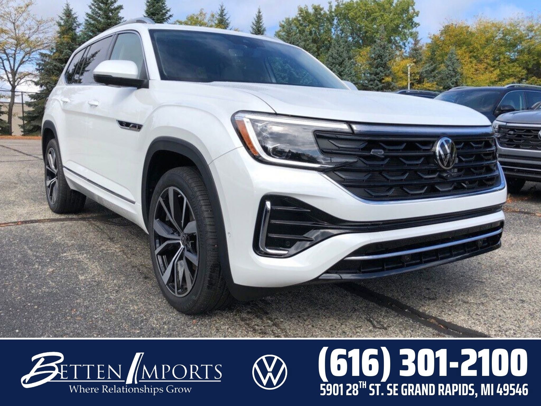 New 2025 Volkswagen Atlas SEL Premium R-Line image 1