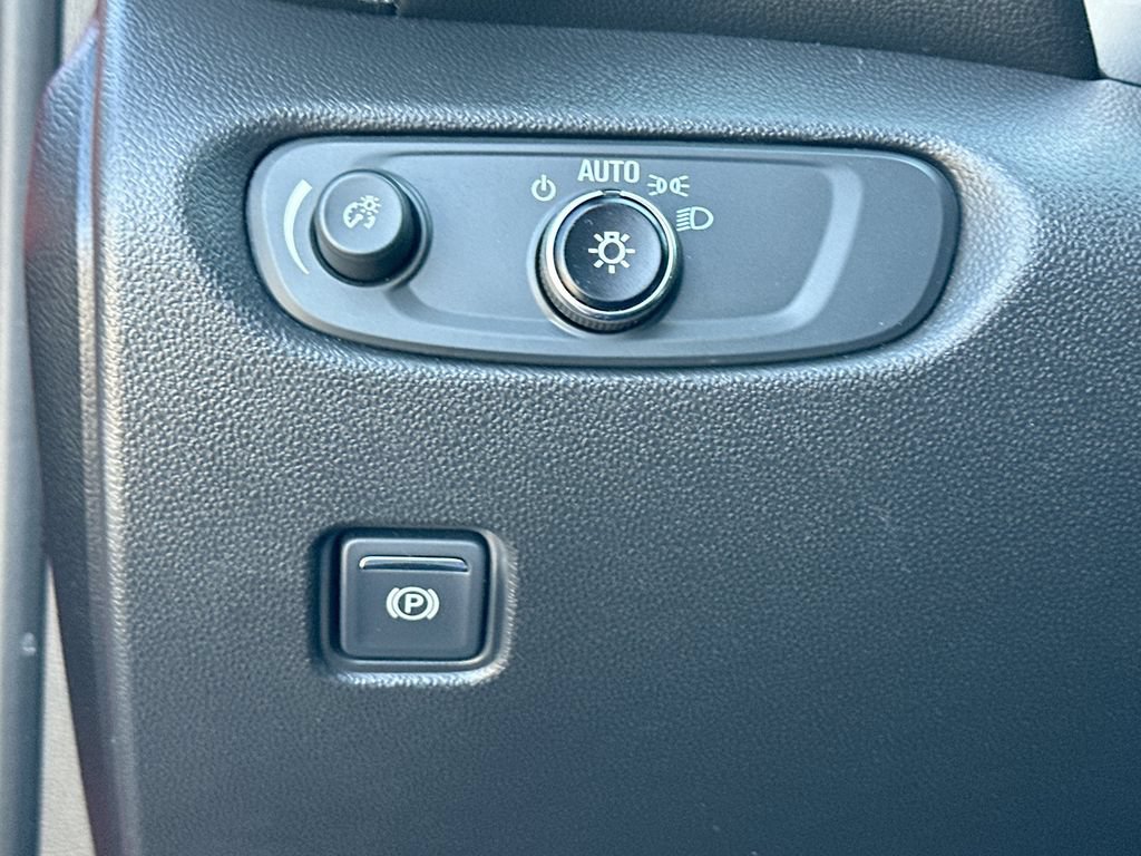 Certified 2019 Chevrolet Blazer LT FWD image 10