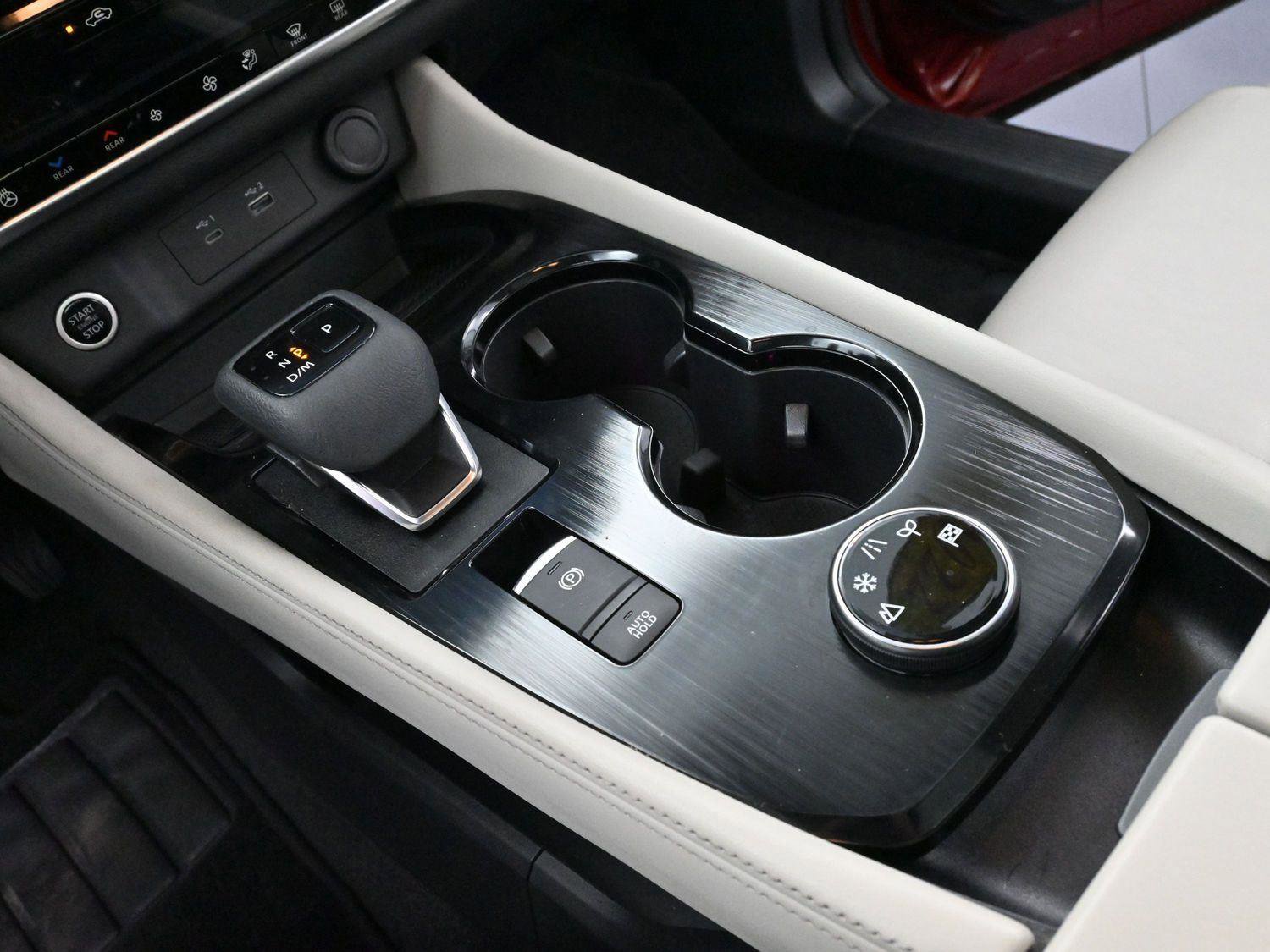 Used 2022 Nissan Rogue SL w/ SL Premium Package image 25