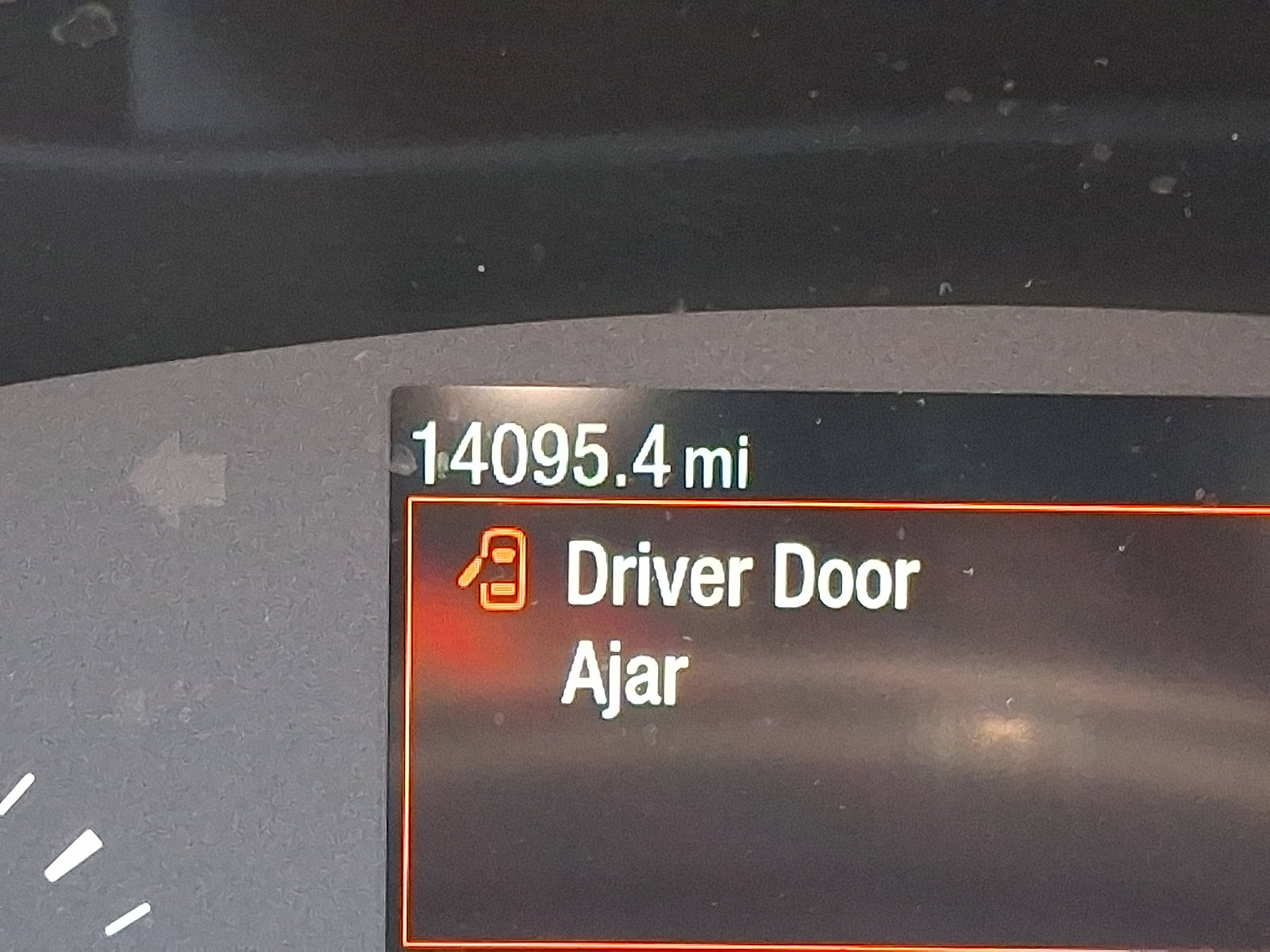 Used 2022 Ford Escape SE w/ SE Sport Appearance Package image 20