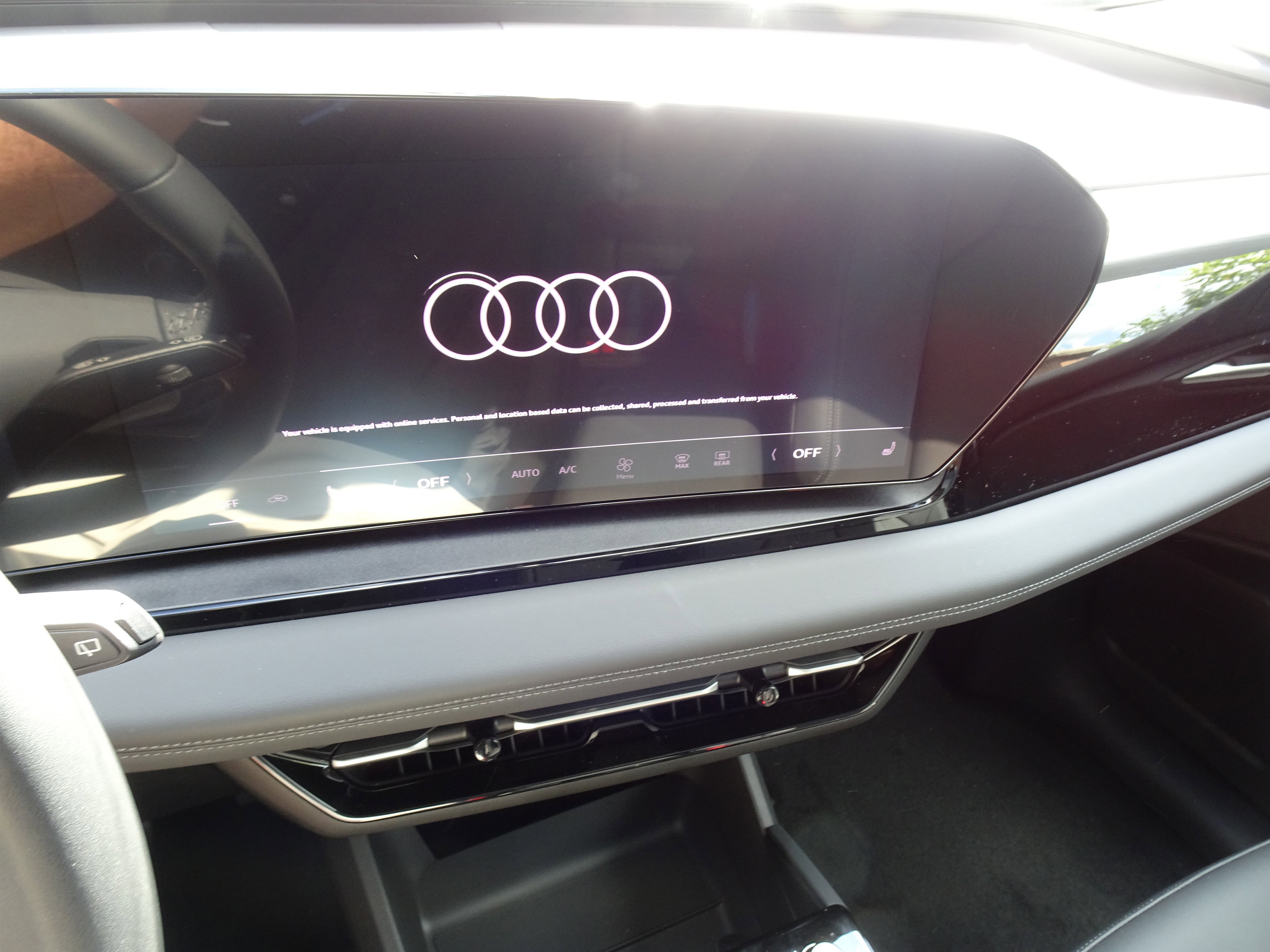New 2025 Audi Q6 e-tron Premium image 7