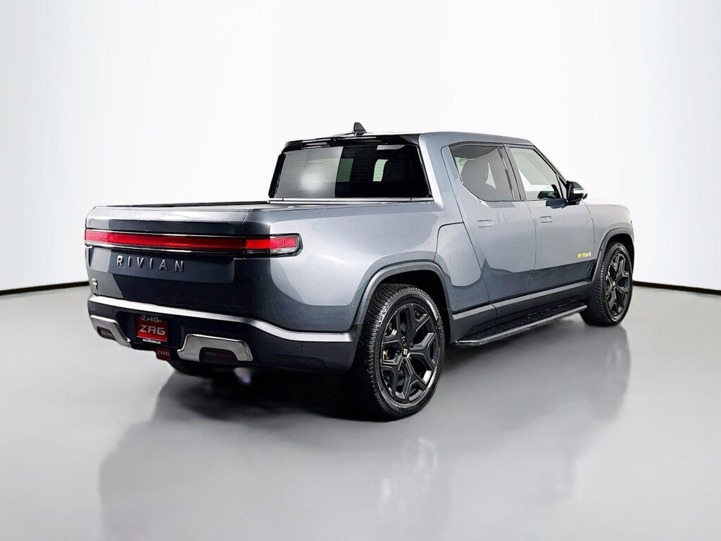 Used 2022 Rivian R1T Launch Edition image 5