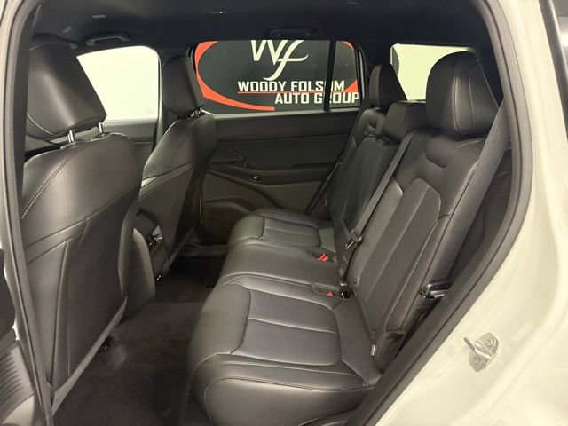 New 2026 Jeep Cherokee Laredo image 16