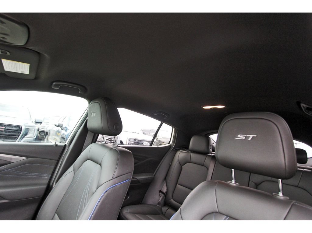 Used 2025 Buick Envista Sport Touring w/ Convenience I Package FWD image 27