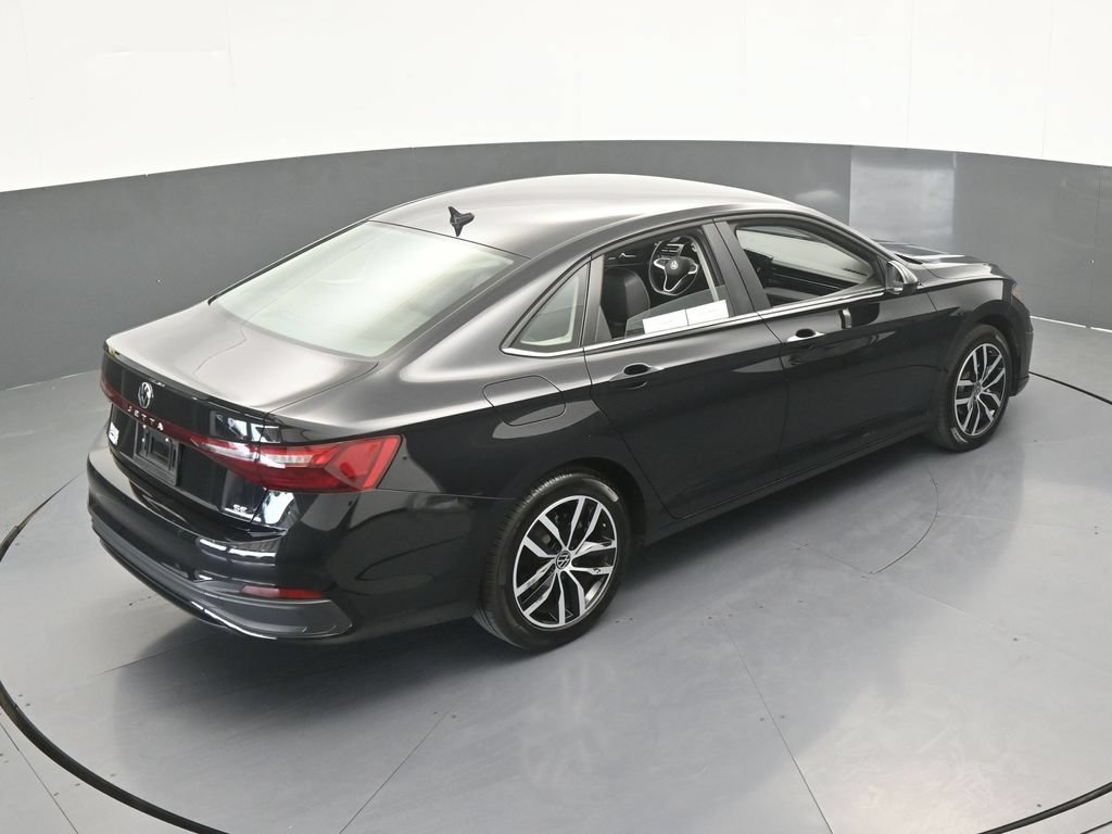 Used 2025 Volkswagen Jetta SE FWD image 48