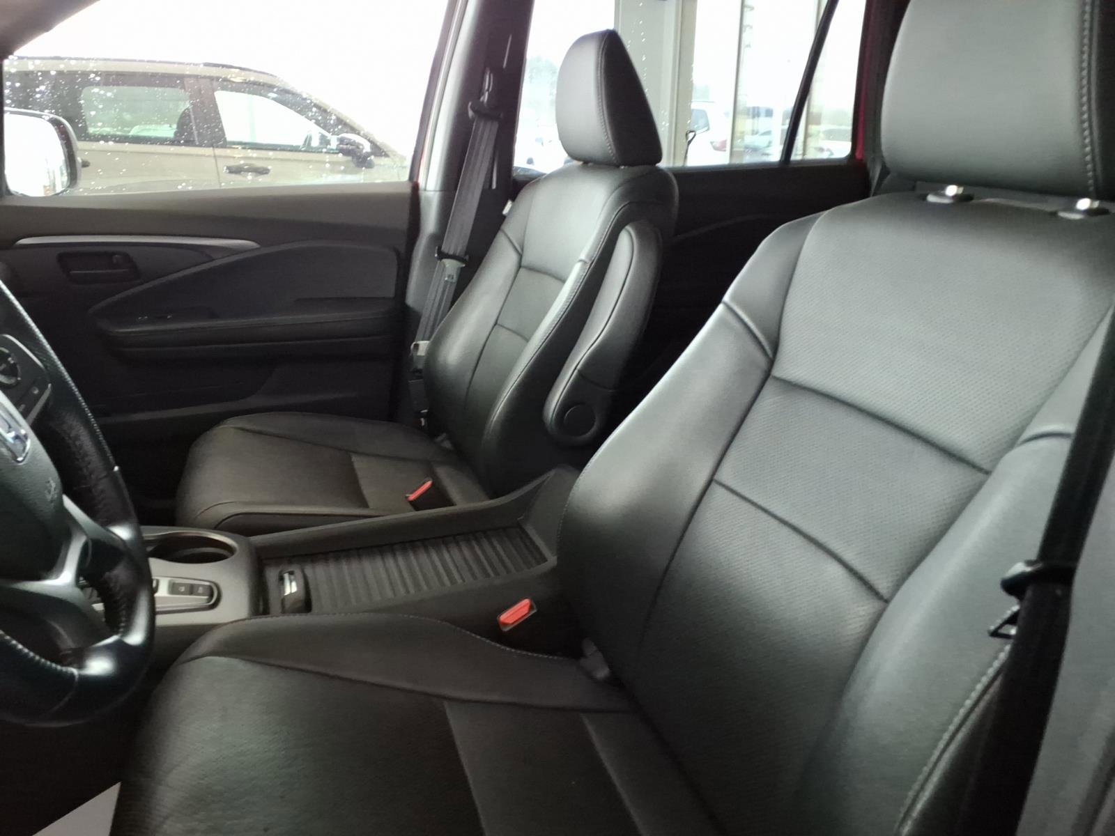 Certified 2023 Honda Passport EX-L image 10