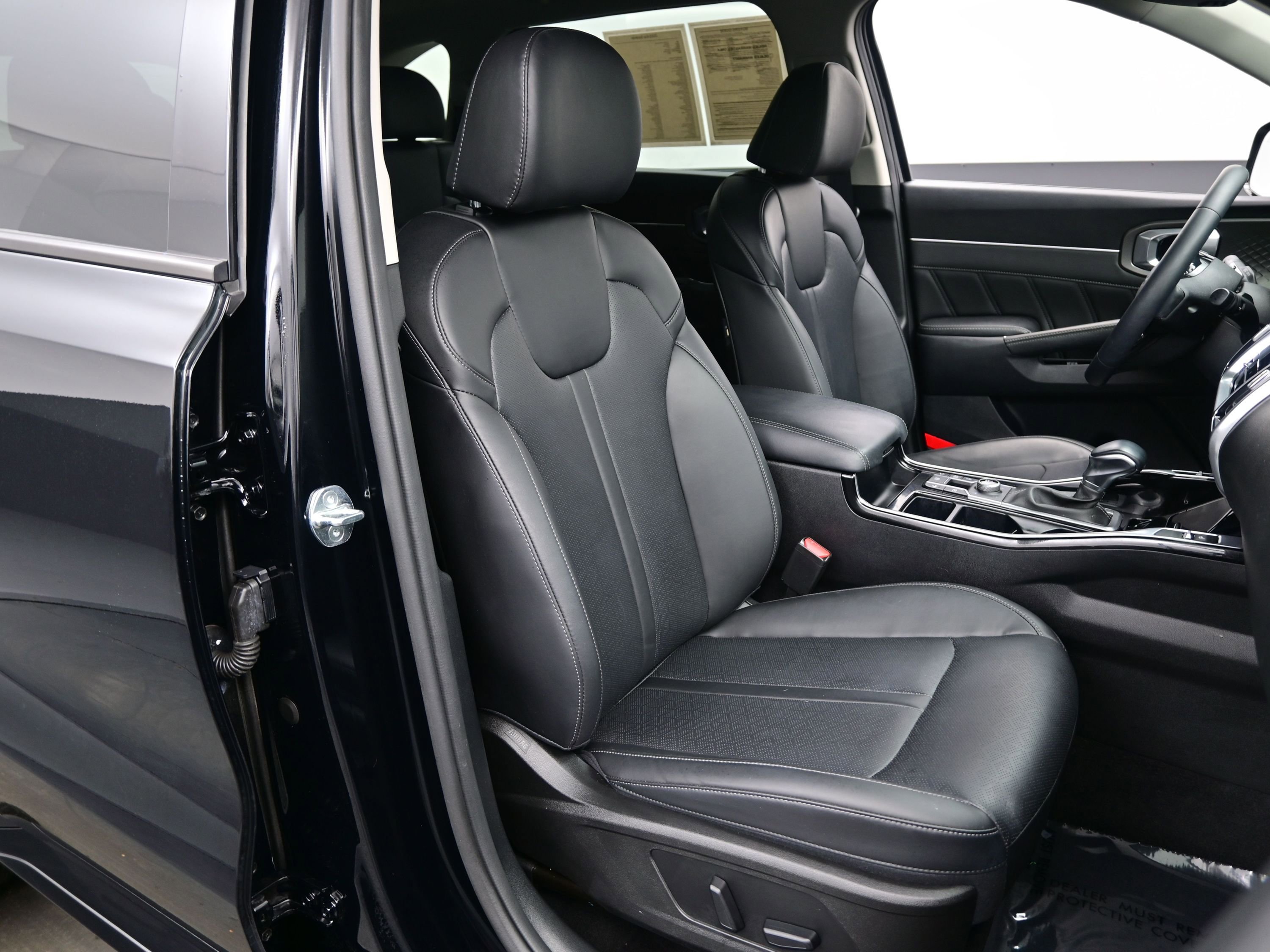 Used 2023 Kia Sorento SX image 14