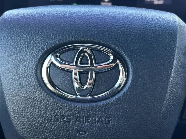 Certified 2025 Toyota Sienna Platinum image 46