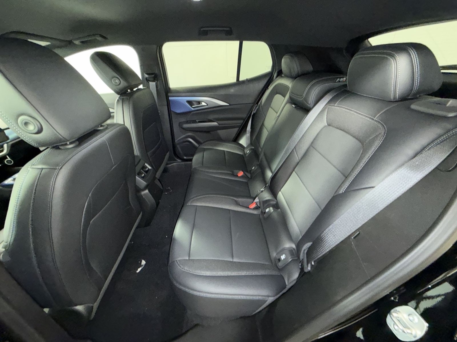 New 2026 Chevrolet Equinox EV LT AWD/4WD image 24